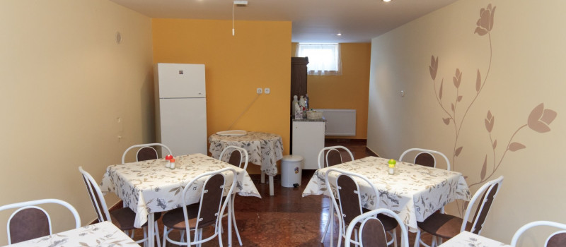 6123ee7353242221cbbd00ebfd46eea3