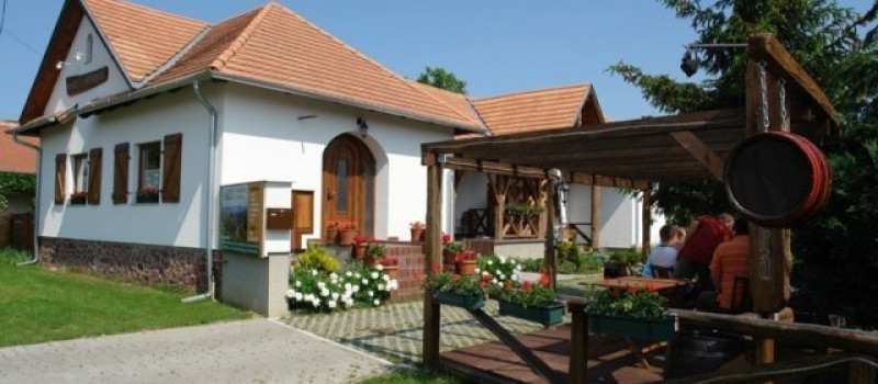 78F9C2A9F62D79A8B493D34F9E32D705