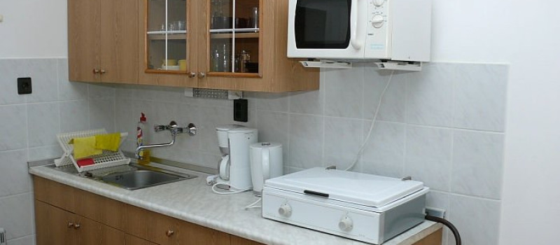 CCB682BEEB1D8E3DC7675C9B0079CE34