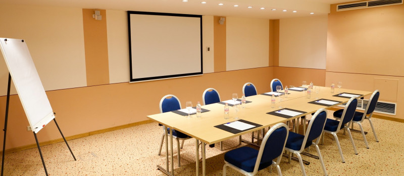 cormoran break out room_36m2