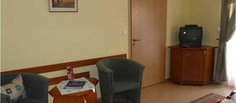 d26b7d2876f16b3a2be8c7f4150de445