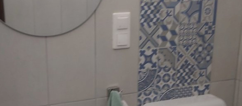 Dusche / shower / Zuhanyzó / Sprcha 