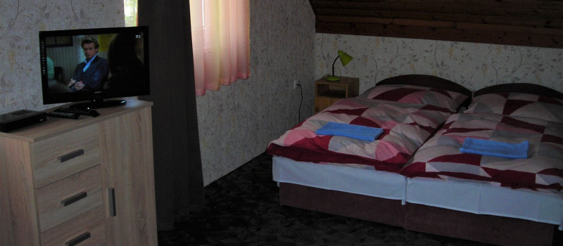 dvoulůžkové pokoj / szoba / double room / Schlafzimmer