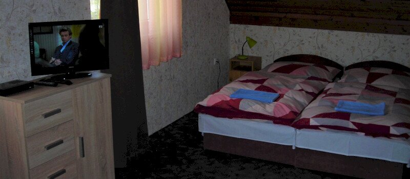 dvoulůžkové pokoj / szoba / double room / Schlafzimmer 