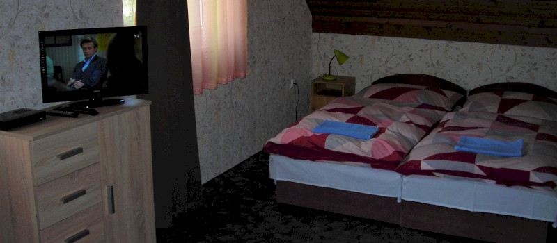 dvoulůžkové pokoj / szoba / double room / Schlafzimmer 