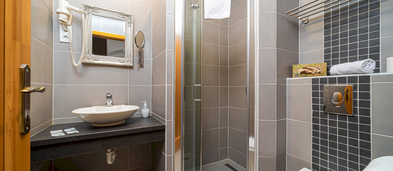 rigotanya_room_03_05
